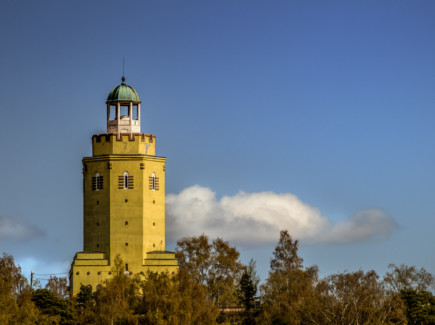 Kuvassa on Haukkavuoren näkötorni