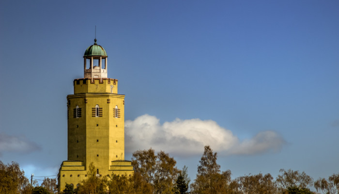 Kuvassa on Haukkavuoren näkötorni