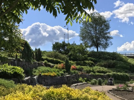 Kuvassa on Jokipuisto