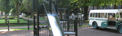 Kuvassa on Sibeliuksenpuiston leikkipaikka