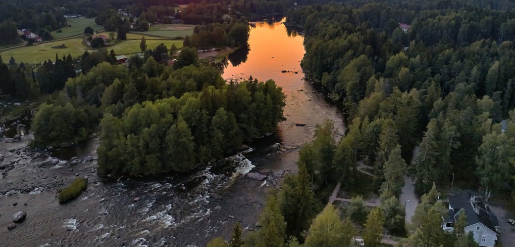 Kuvassa on Koskipuistoa Siikakosken kohdalta