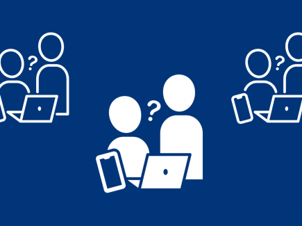 Digiopastaja-logossa kaksi henkilöhahmoa istuu vastakkain, välissä on kysymysmerkki ja edessä läppäri ja kännykkä.