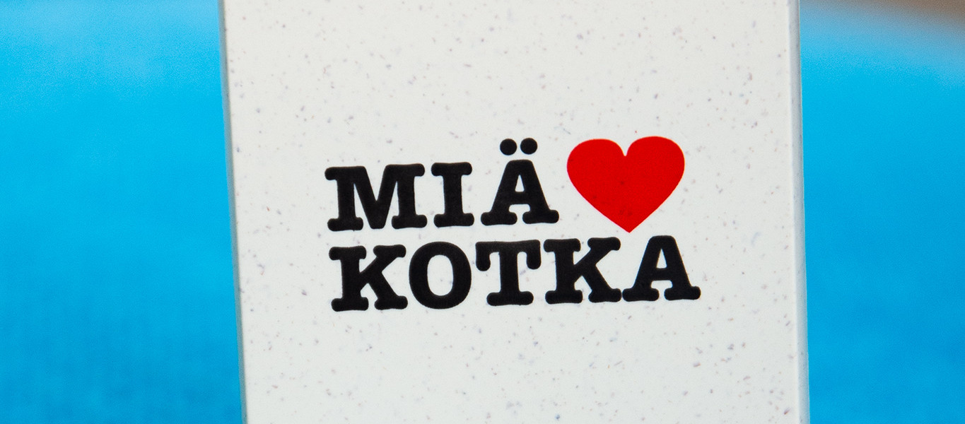 Kuvassa on luottokorttikotelo/Kotkatuotteet