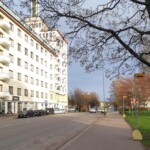 Koulukadulla pysäkki- ja pysäköintimuutoksia