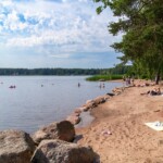 Pienten uimarantojen veden laatu hyvä kahta rantaa lukuun ottamatta