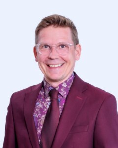 Kuvassa on kaupunginhallituksen puheenjohtaja Sami Virtanen