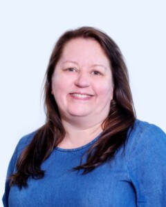 Kuvassa on valtuutettu Saila Hoxha