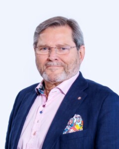 Kuvassa valtuutettu Johan Bardy