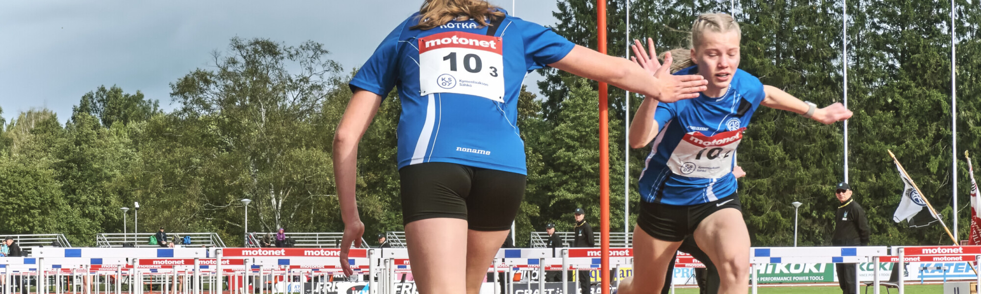 Aitajuoksuviestissä vaihtotilanne