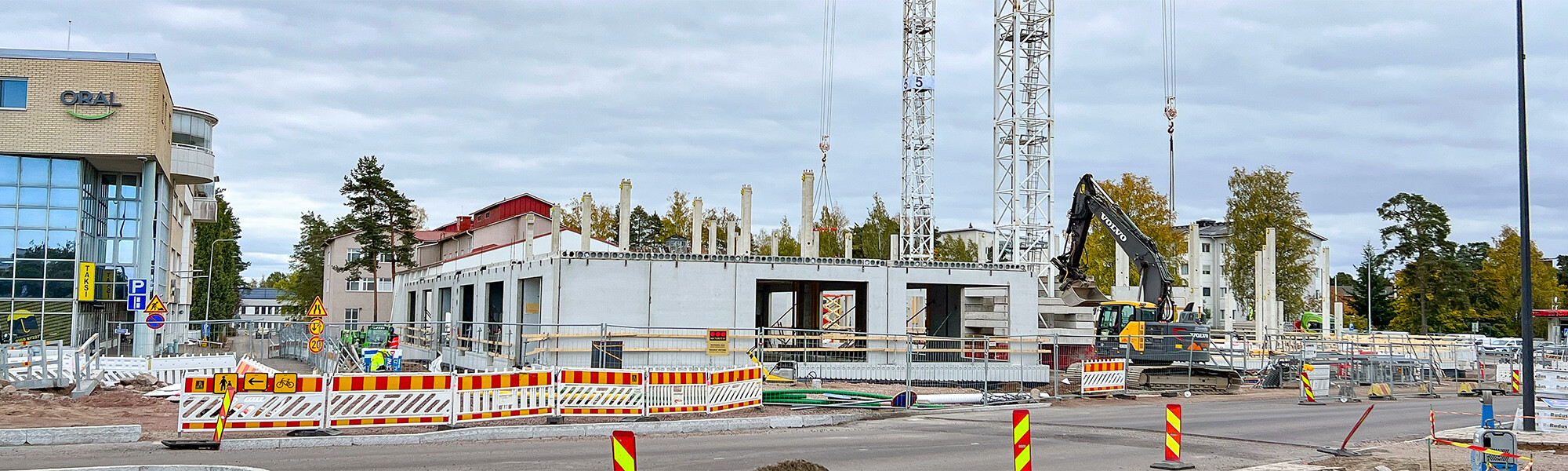 Karhulan koulukeskus ja työmaa-alue