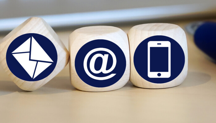 puhelin, sähköpostin logo. kirjekuoren logo,sekä puhelimen logo