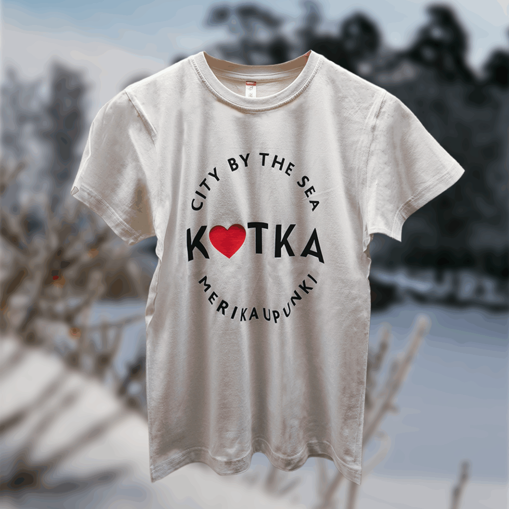 Näytä suurempi kuva: Kuvassa Kotka T-paita