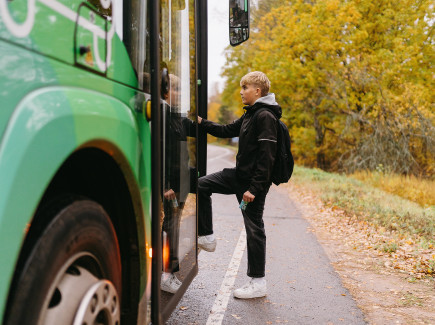 Bussiin nouseva poika